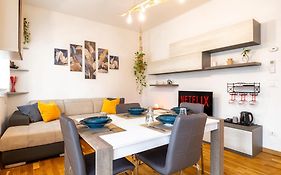 DiffeRent Home - Parcheggio privato